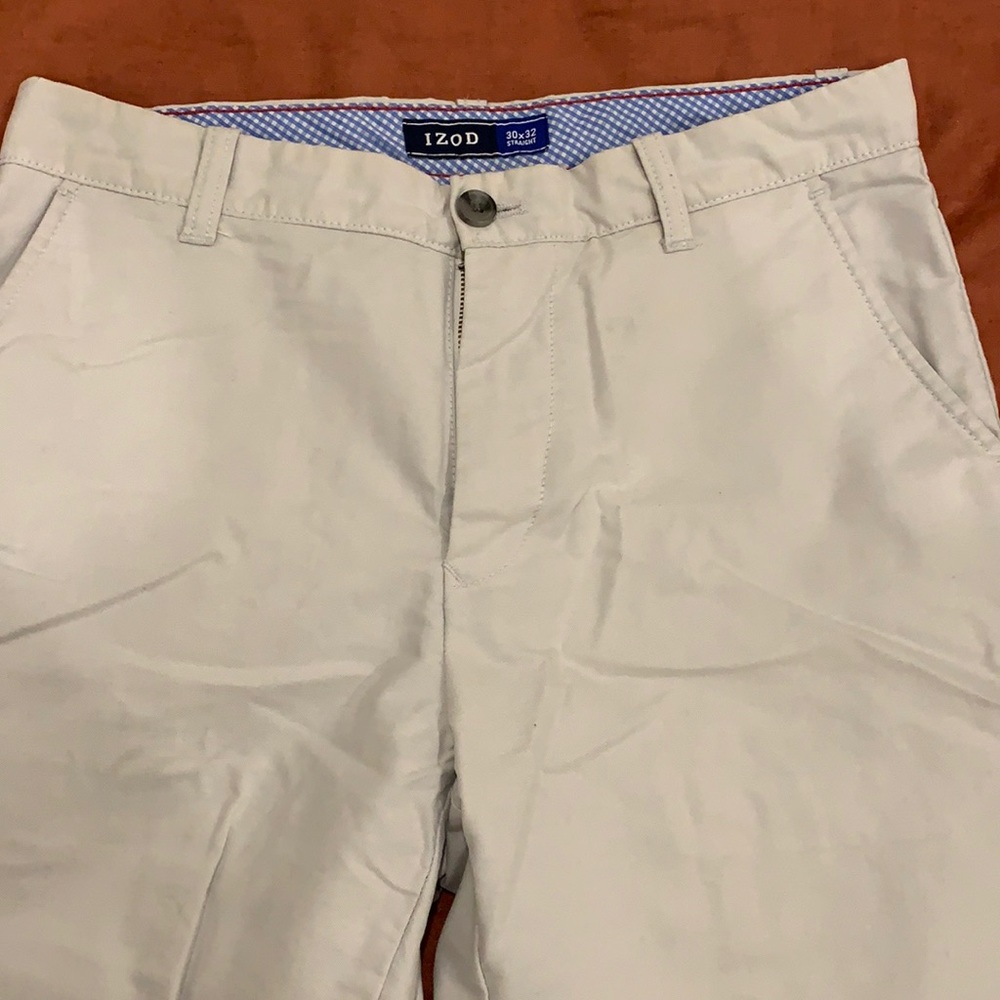 Light gray Izod dress pant size 30x32